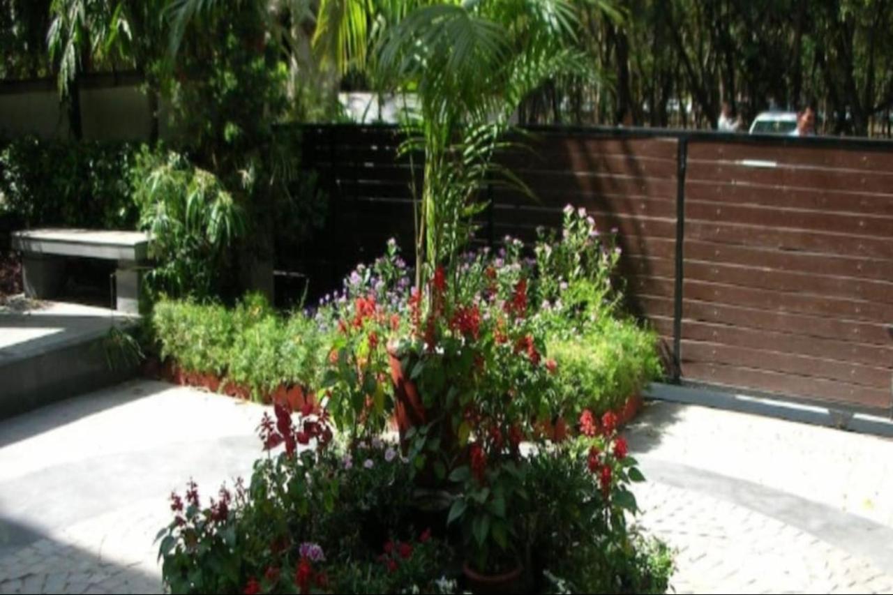 House By Howard New Delhi Extérieur photo