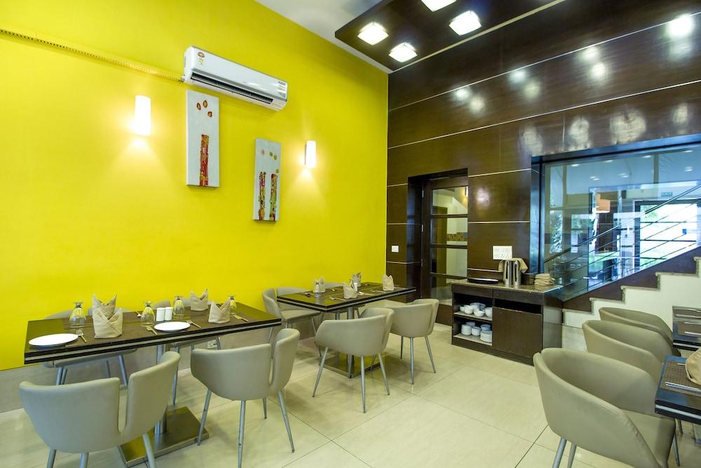 House By Howard New Delhi Extérieur photo