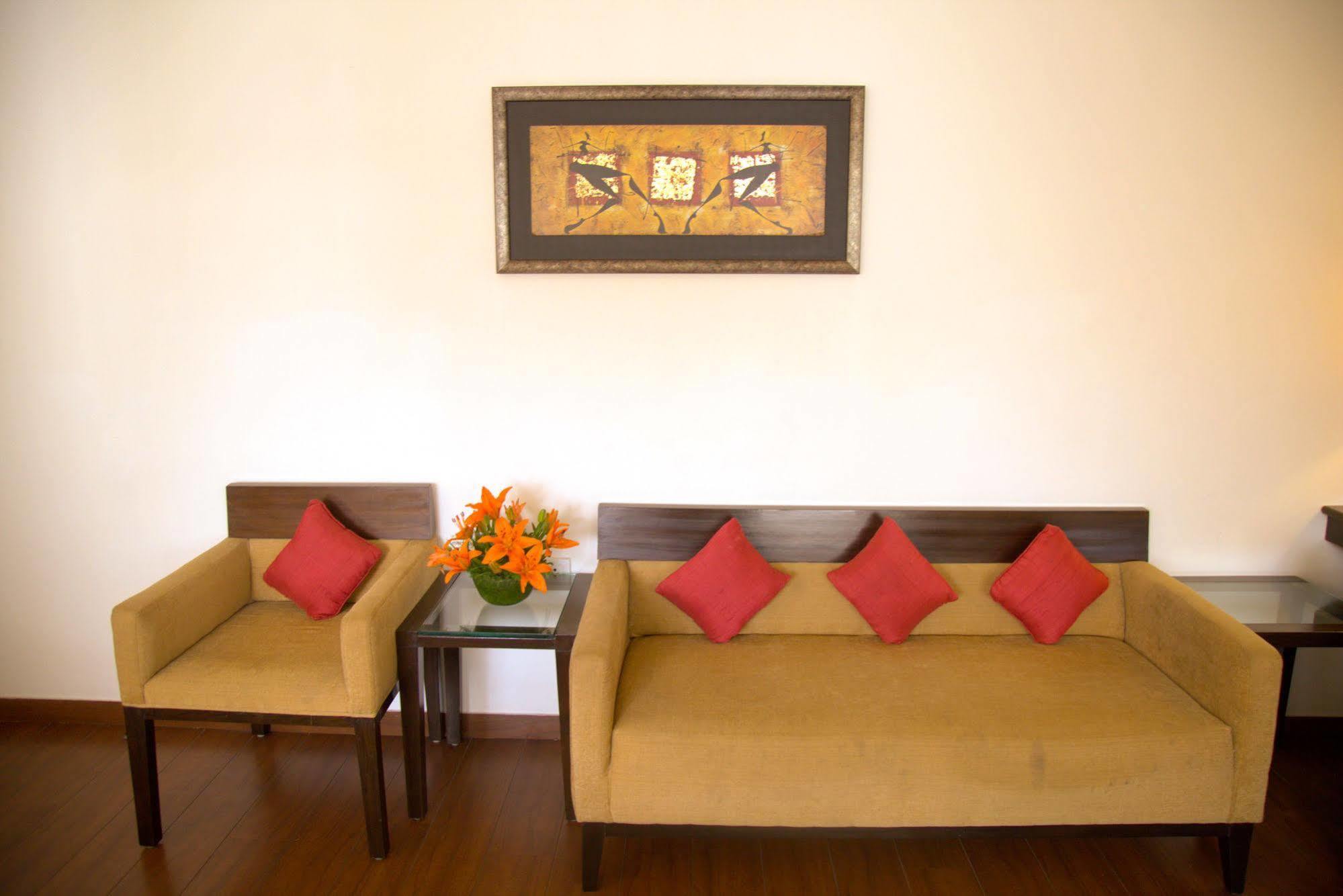 House By Howard New Delhi Extérieur photo