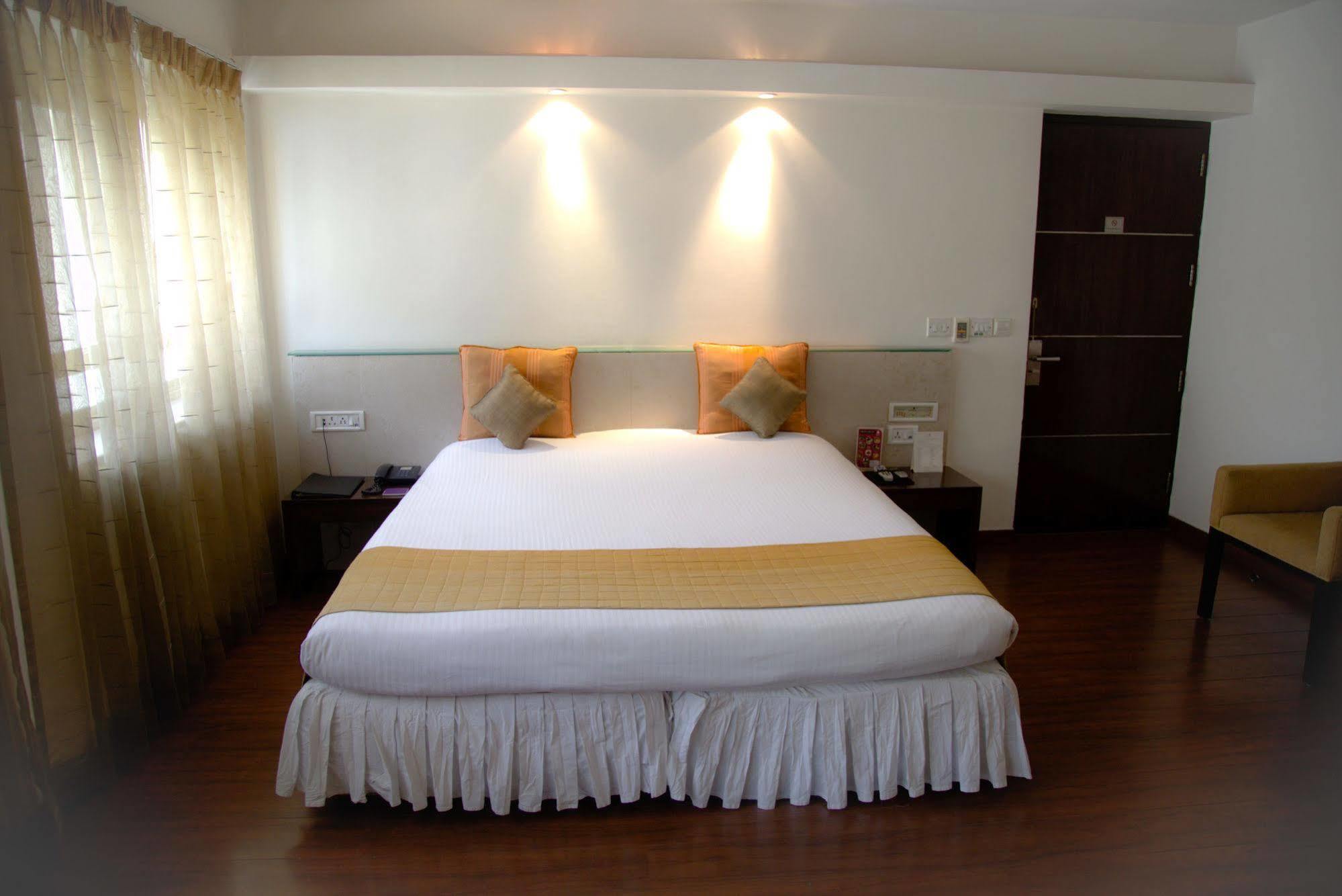 House By Howard New Delhi Extérieur photo